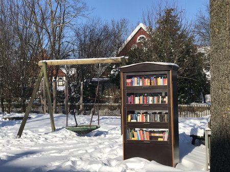 Der Bücherschrank im Winter